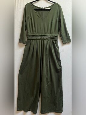 Zapelle Olive Green V-Neck Pleated Wide Leg Jumpsuit With Pockets Size 8